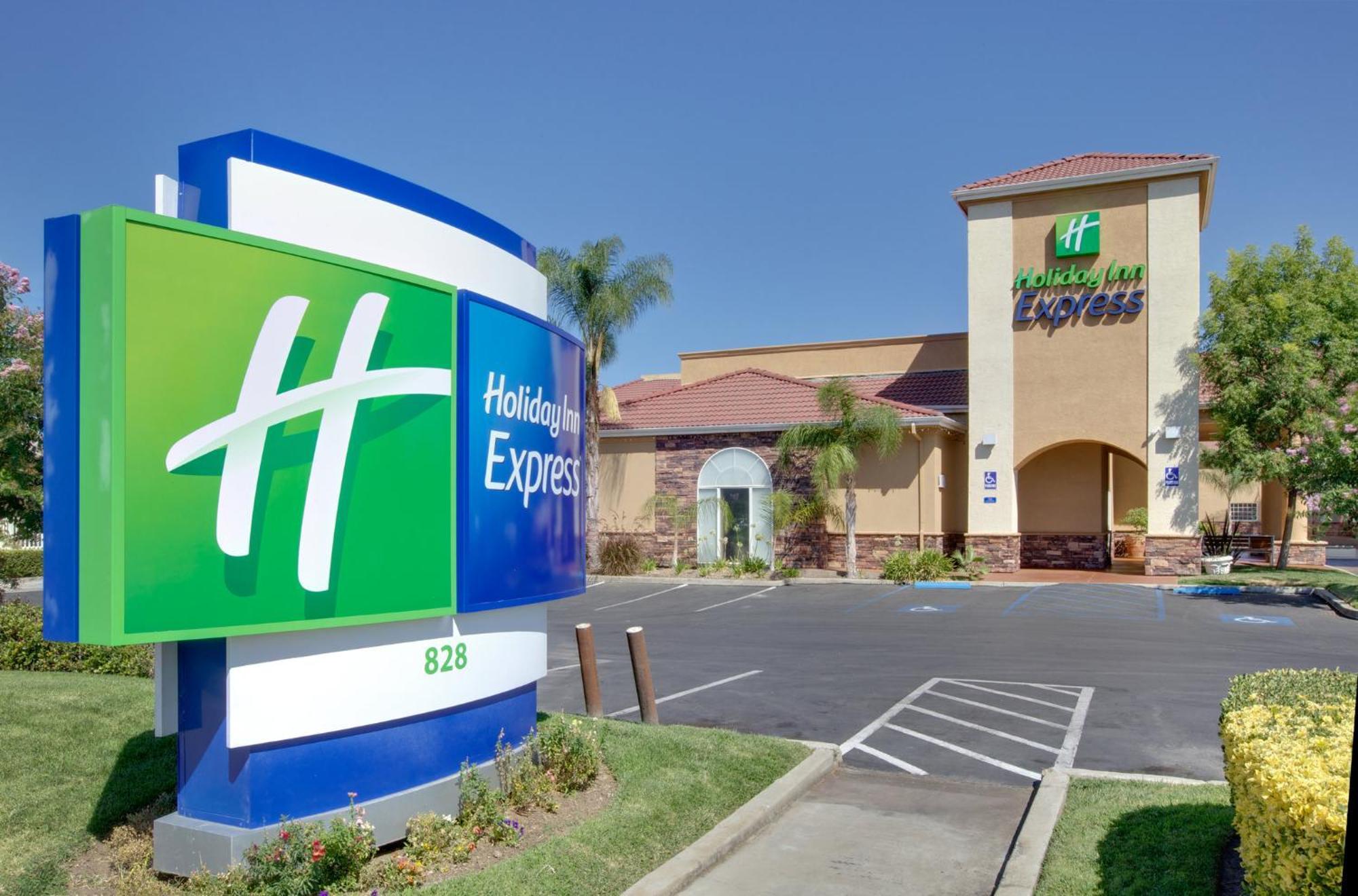 Holiday Inn Express Oakdale, An Ihg Hotel Экстерьер фото